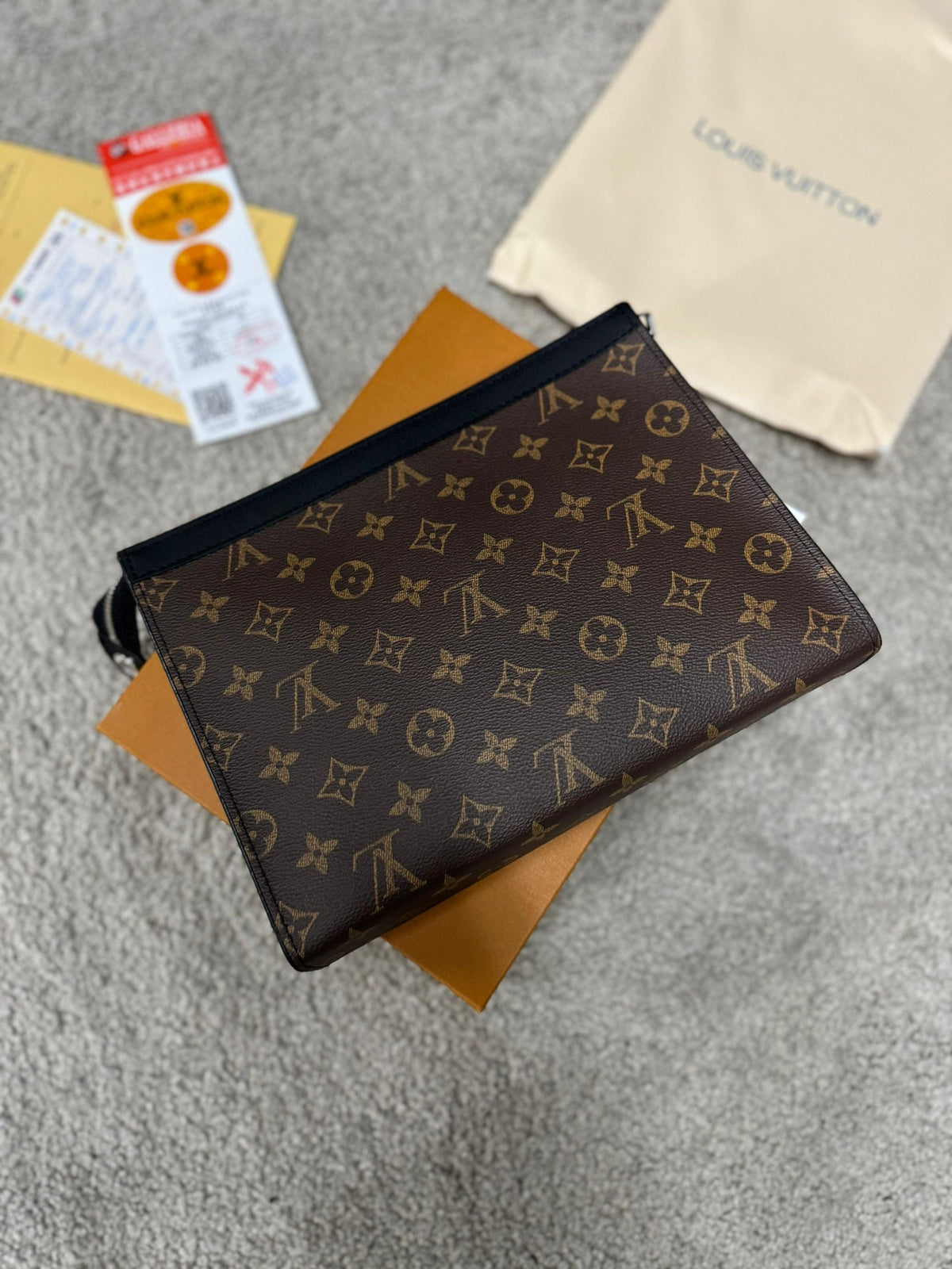 Bolso LOUIS VUITTON Hombre