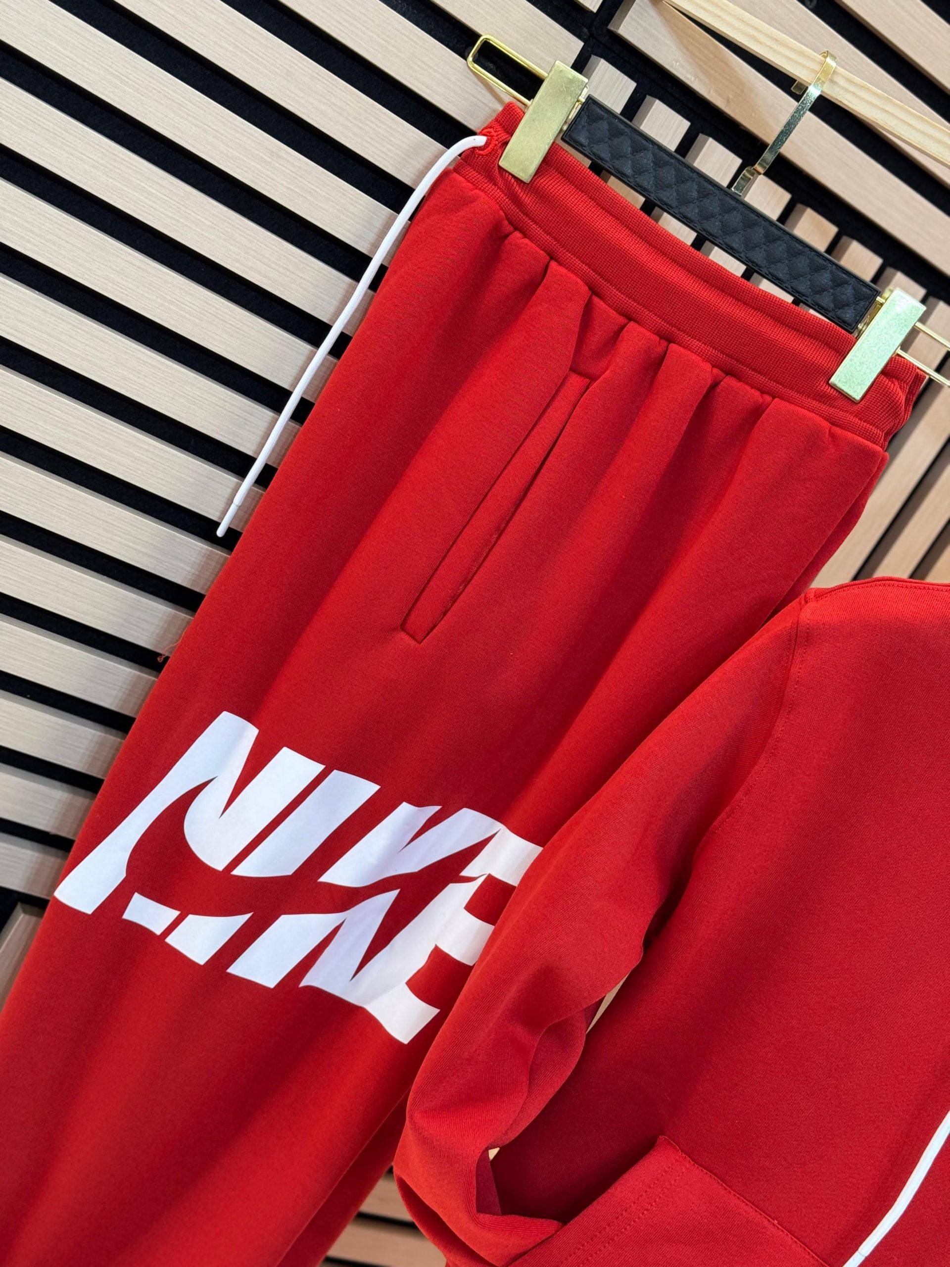 Chandal nike rojo