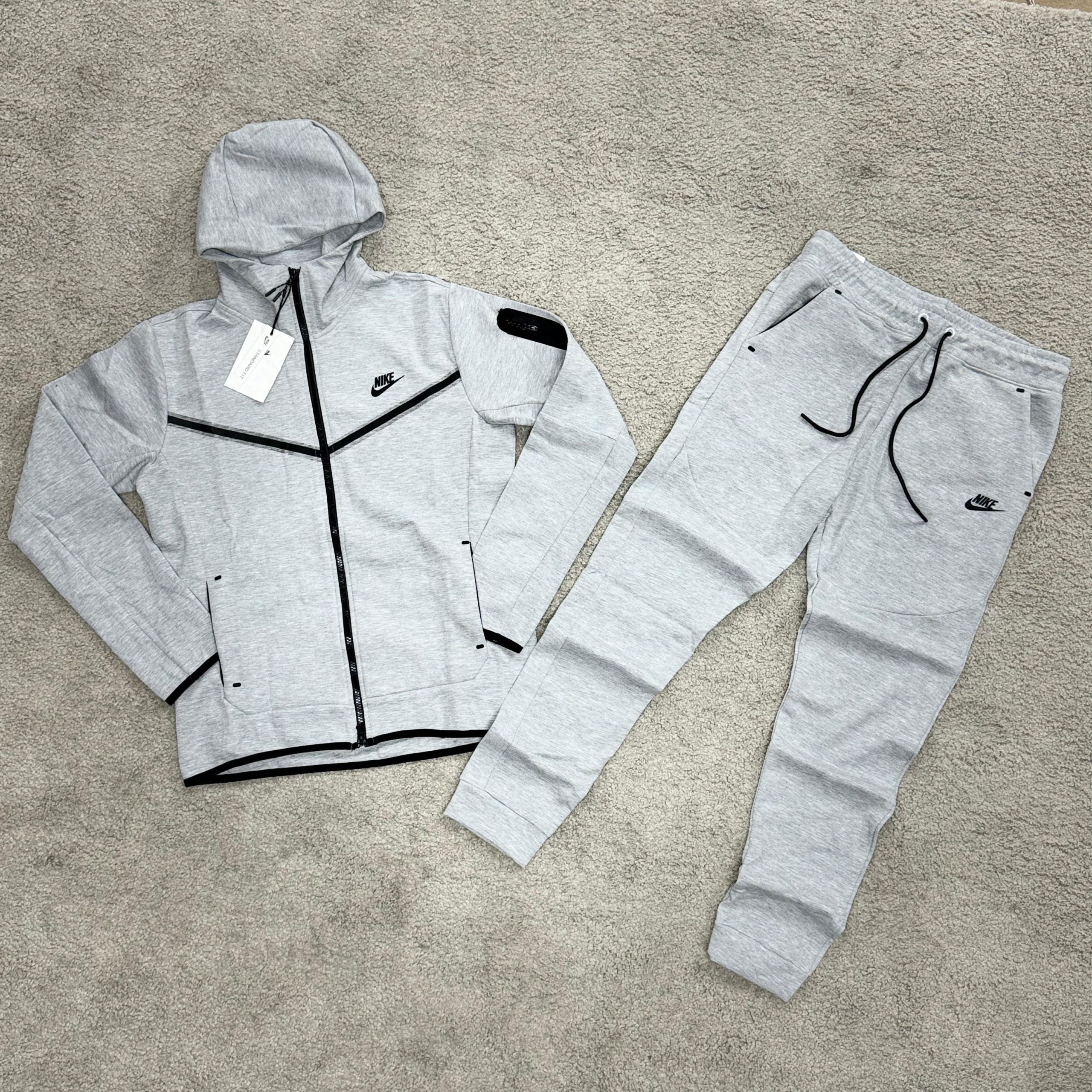 Chandal Nike Tech Fleece Gris