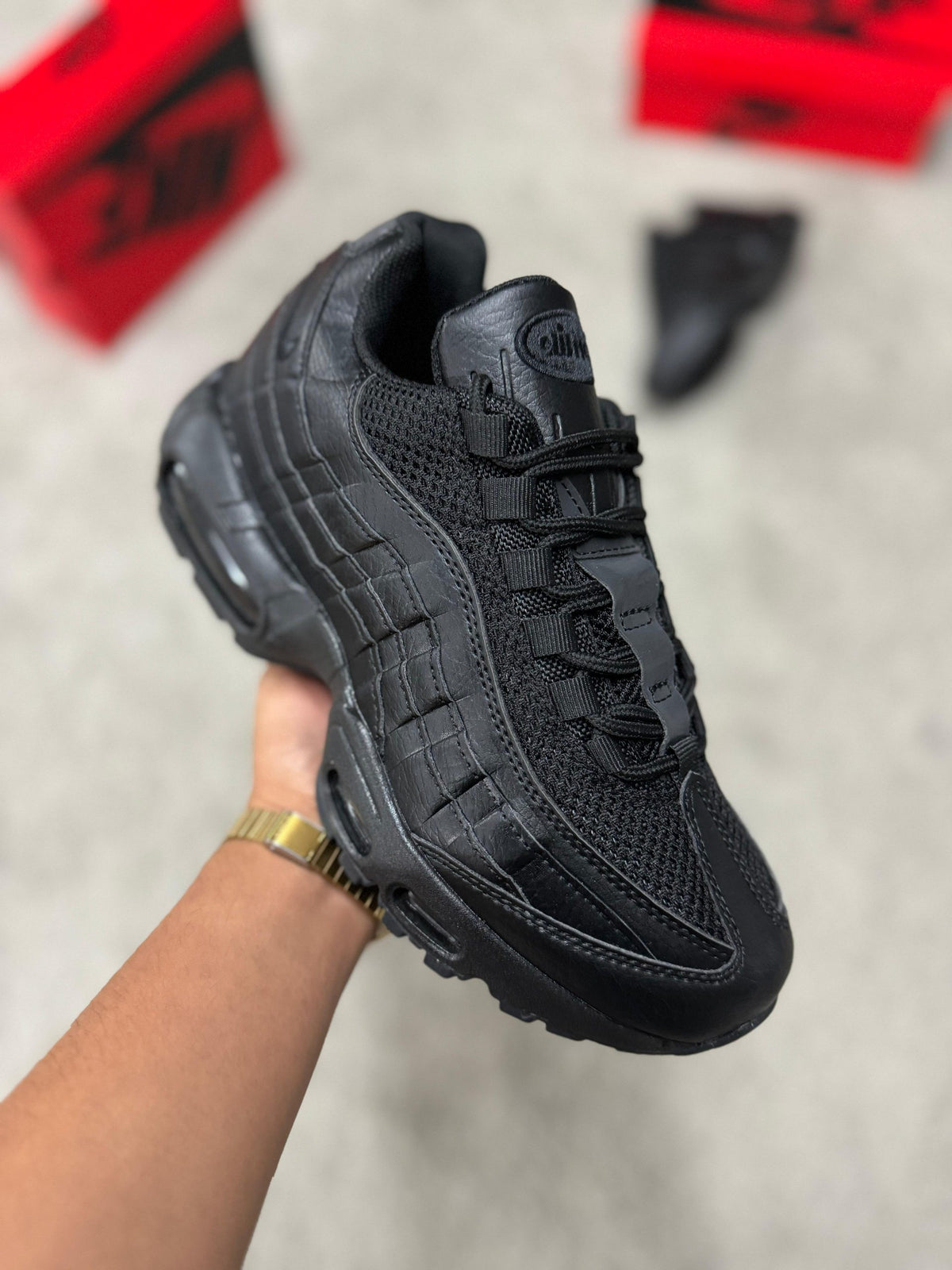 NIKE AIR MAX 95 NEGRAS (MAXIMA CALIDAD)