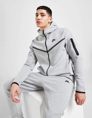 Chandal Nike Tech Fleece Gris