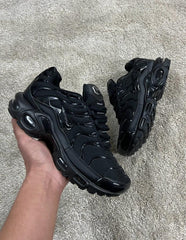 NIKE TN NEGRAS (MÁXIMA CALIDAD)